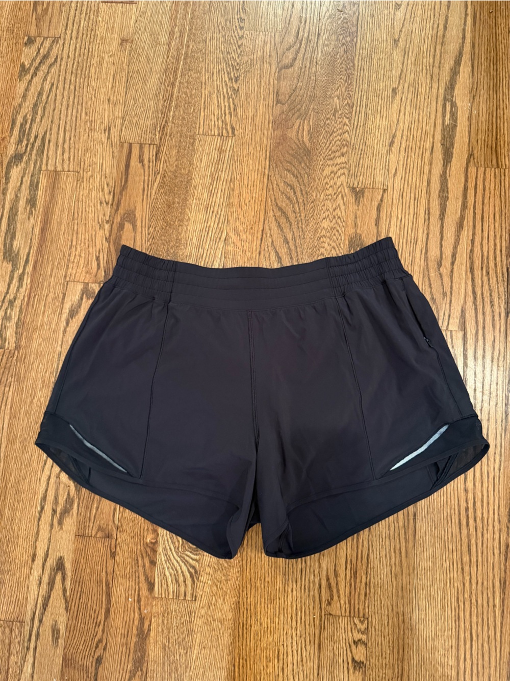lululemon athletica Hotty Hot Shorts - Picture 4 of 5